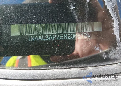 2014 Nissan Altima 2.5 S z USA, uszkodzony, nr VIN 1N4AL3AP2EN236612